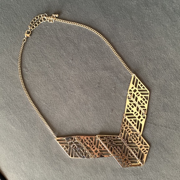 Brand New Neckpiece from USA 🇺🇸 - Picture 3 of 4